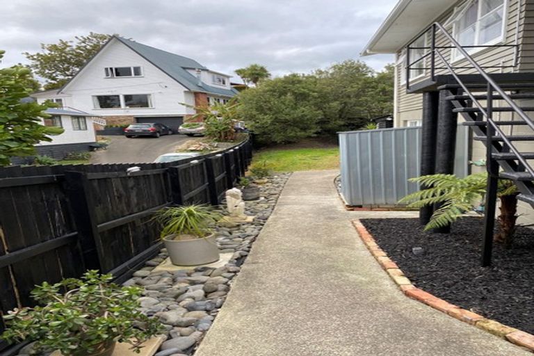 Photo of property in 25 Routley Drive, Glen Eden, Auckland, 0602