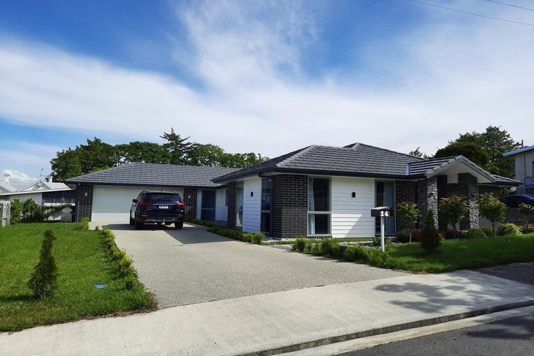 Photo of property in 14 Mary Street, Gore, 9710