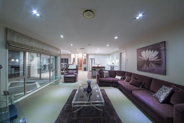 Photo of property in 2 Grand Oaks Drive, Awapuni, Palmerston North, 4412