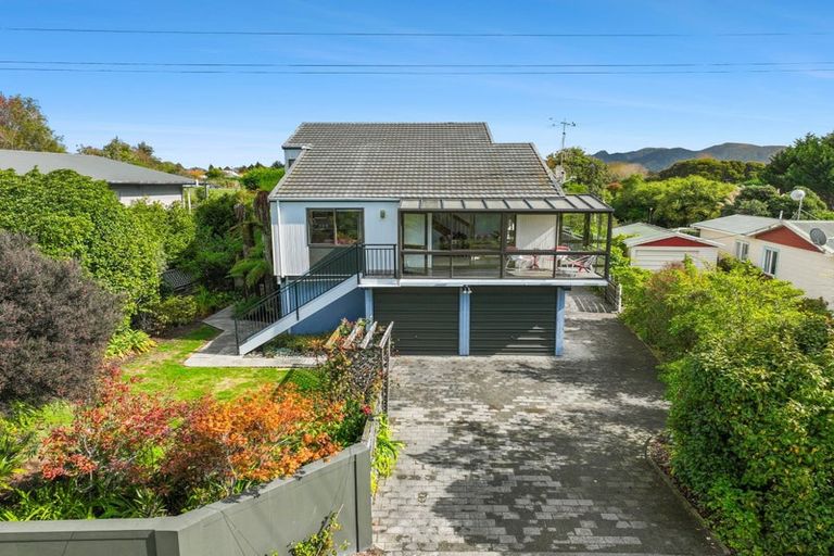 Photo of property in 8 Cliff Road, Tasman, Upper Moutere, 7173