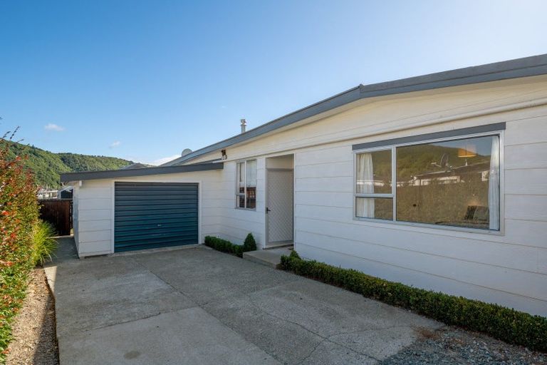 Photo of property in 321 Waikawa Road, Waikawa, Picton, 7220