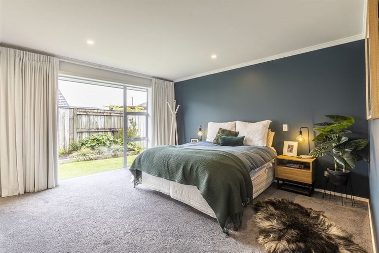 Photo of property in 14a Pegasus Place, Kelvin Grove, Palmerston North, 4414