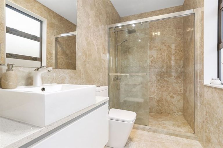 Photo of property in 16 Huarahi Pai Road, Huapai, Kumeu, 0810