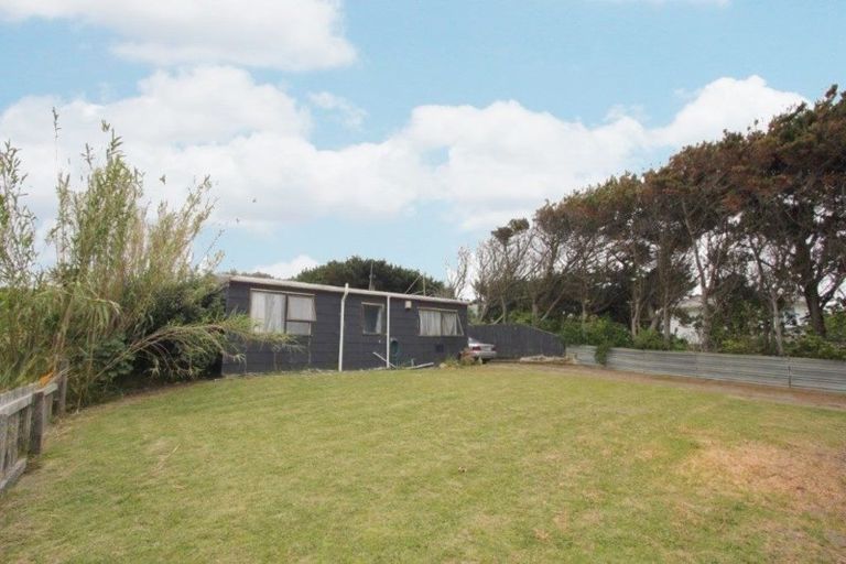 Photo of property in 30 Hunia Terrace, Himatangi Beach, Foxton, 4891