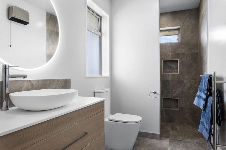 Photo of property in 6 Hunter Lane, Amberley, 7410