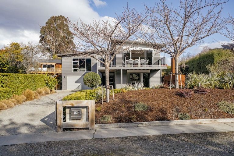 Photo of property in 73 Oregon Drive, Kelvin Heights, Queenstown, 9300