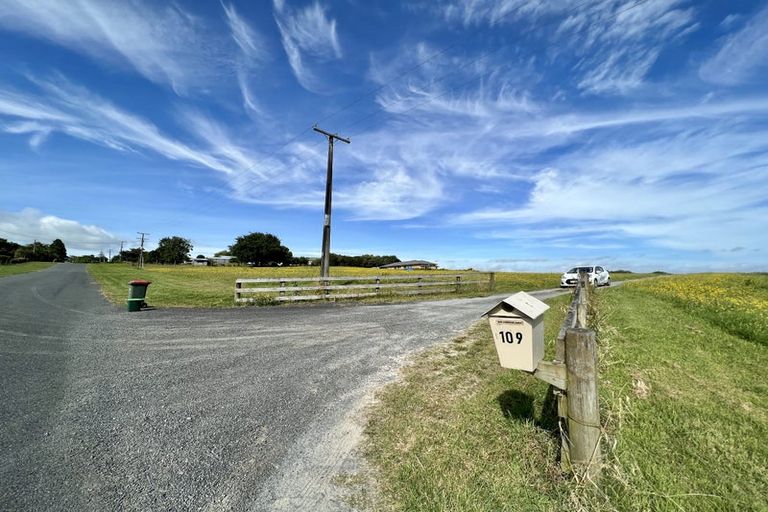 Photo of property in 109 Hall Road, Peacocke, Hamilton, 3282