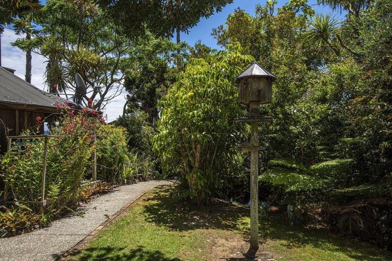 Photo of property in 950 Whangaruru Road North, Whangaruru, Russell, 0184