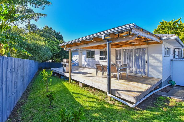 Photo of property in 2/21 Komako Place, Papatoetoe, Auckland, 2025