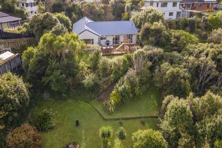 Photo of property in 7 Padstow Place, Camborne, Porirua, 5026