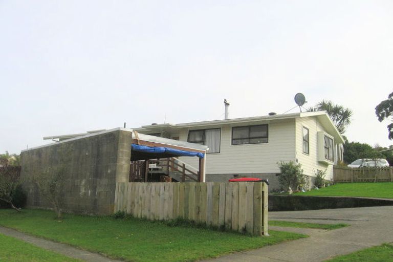 Photo of property in 55 Conclusion Street, Ascot Park, Porirua, 5024