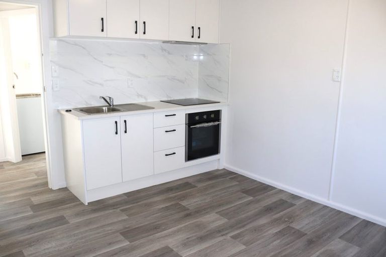 Photo of property in 9 Gibbs Road, Manurewa, Auckland, 2102