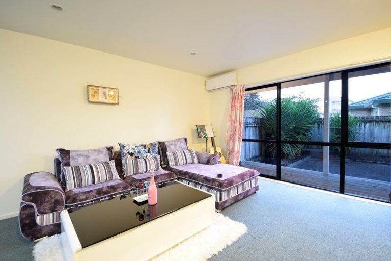 Photo of property in 5/31 Lucienne Drive, Ranui, Auckland, 0612