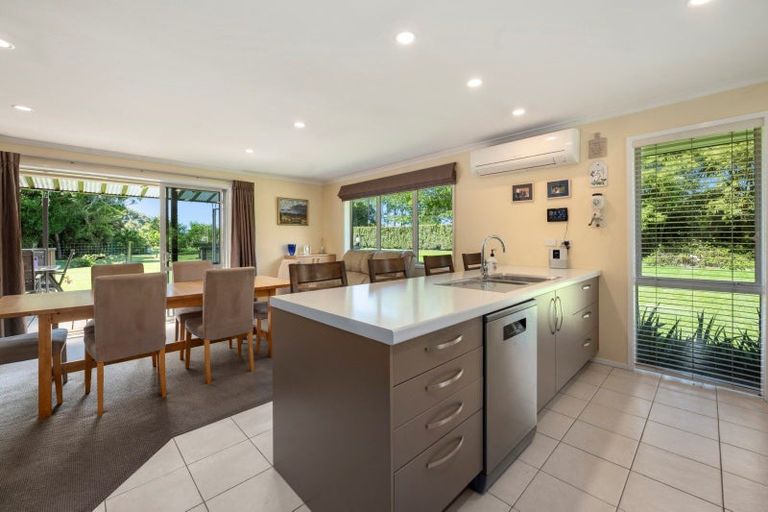 Photo of property in 805 Te Waerenga Road, Hamurana, Rotorua, 3096