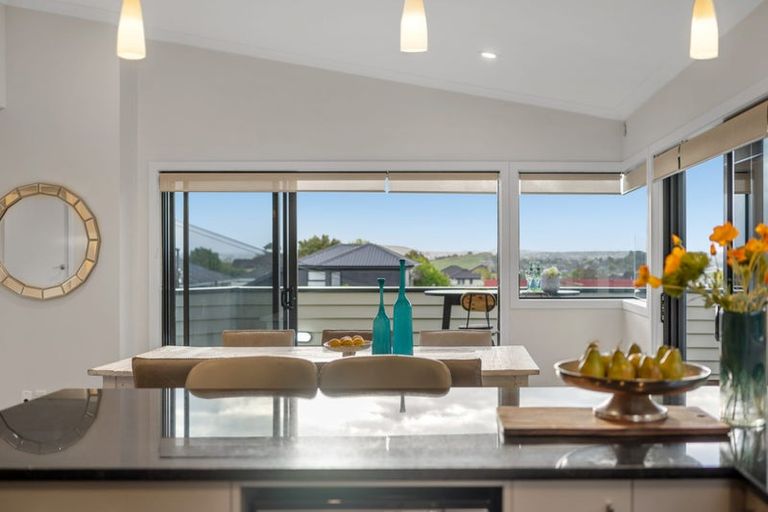 Photo of property in 2/32 Gills Road, Bucklands Beach, Auckland, 2014