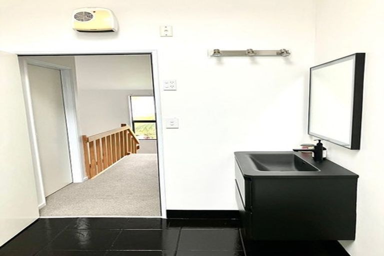 Photo of property in 23b Mudie Street, Alicetown, Lower Hutt, 5010