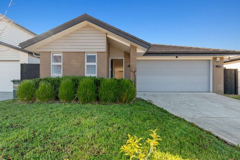 Photo of property in 48 Adams Road South, Pukekohe, 2120