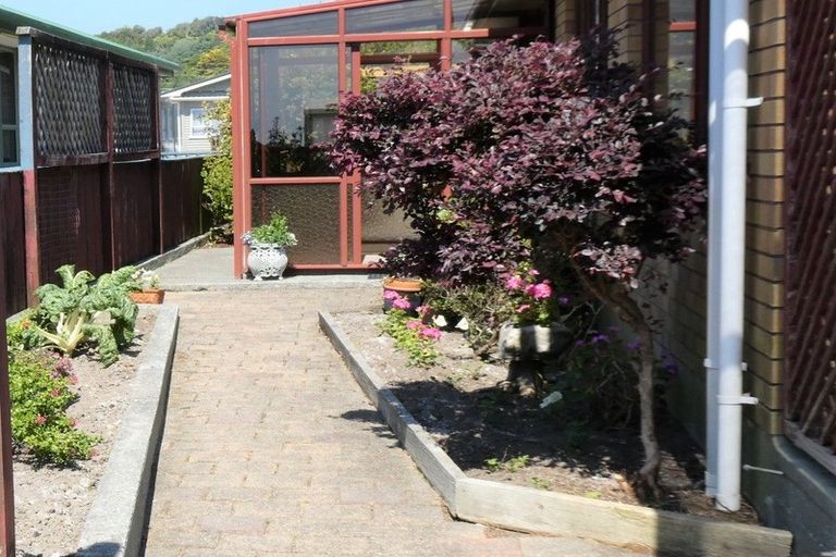 Photo of property in 22 Parfitt Place, Greymouth, 7805