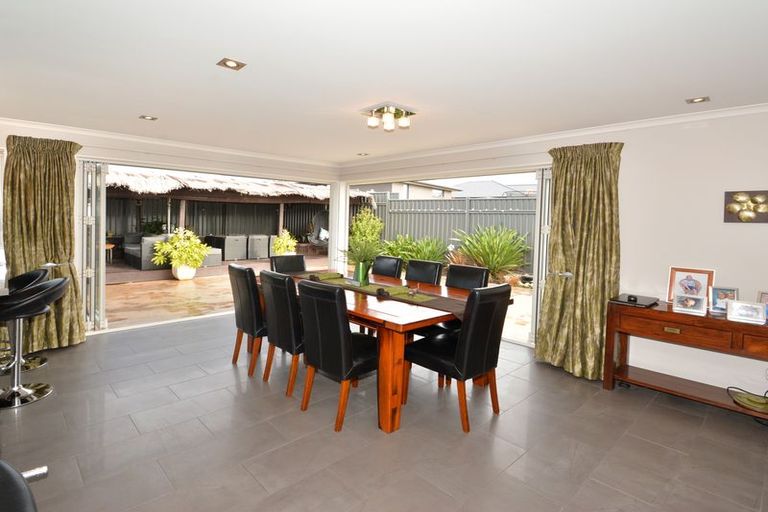 Photo of property in 18 Grandvista Drive, Green Island, Dunedin, 9018