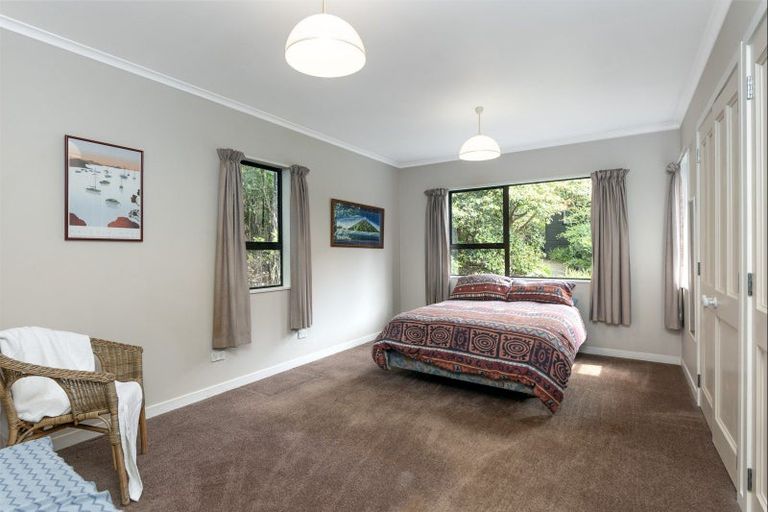 Photo of property in 2 Te Kawau Pass, Greenhithe, Auckland, 0632
