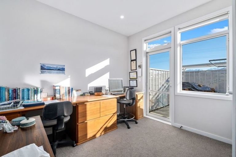 Photo of property in 2 Hidden Hills Drive, Wanaka, 9305