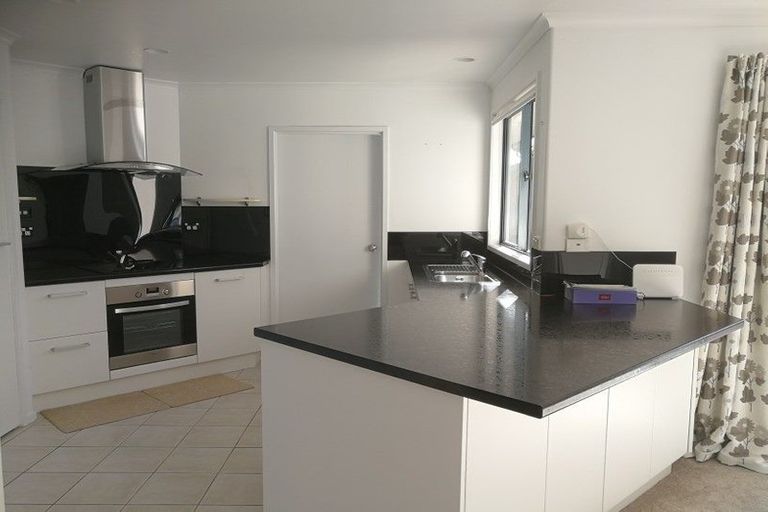 Photo of property in 2/163 Forrest Hill Road, Forrest Hill, Auckland, 0620