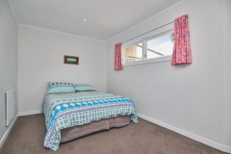 Photo of property in 214b Birkdale Road, Birkdale, Auckland, 0626