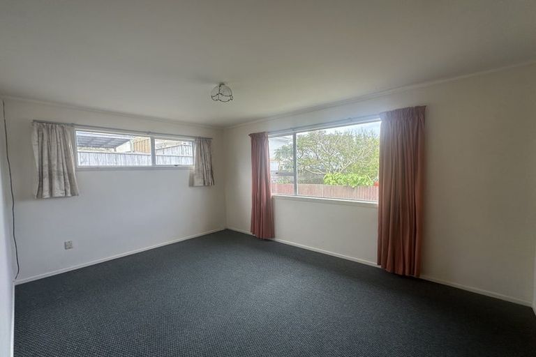 Photo of property in 12a Paritutu Road, Spotswood, New Plymouth, 4310