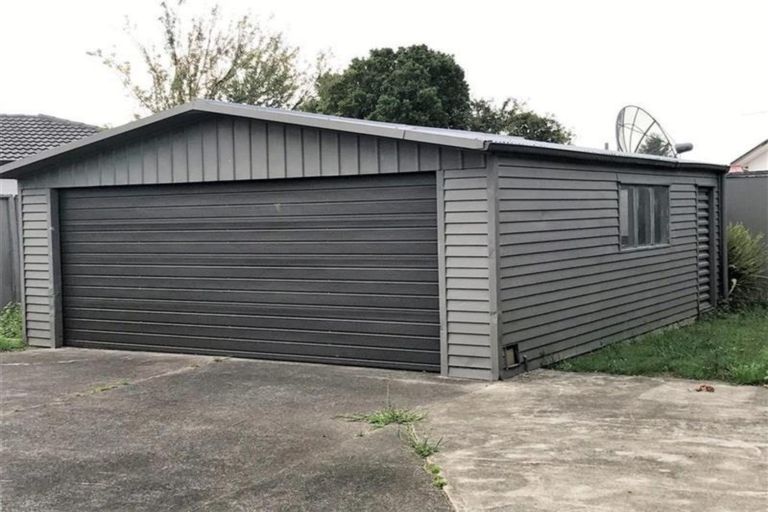 Photo of property in 7 Fiesta Drive, Half Moon Bay, Auckland, 2012