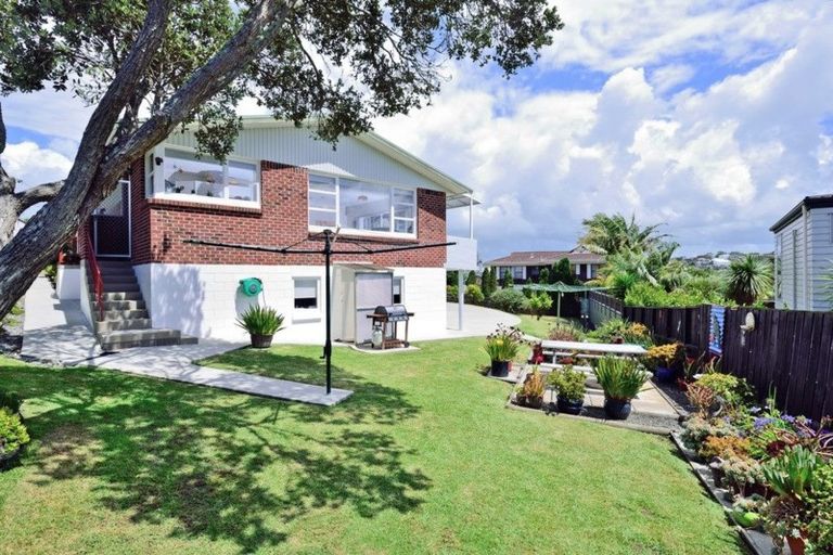 Photo of property in 3/35 Rangitoto Terrace, Milford, Auckland, 0620
