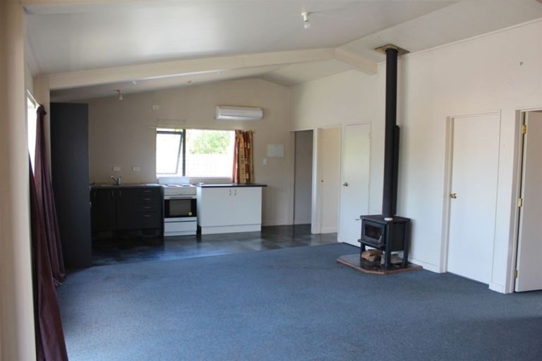 Photo of property in 18 Johnson Street, Milton, 9220