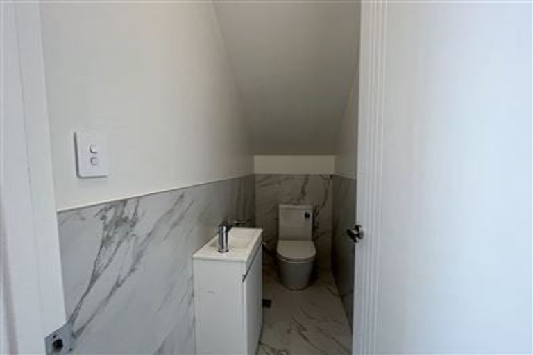 Photo of property in 90 Tarapuka Road, Westgate, Auckland, 0814