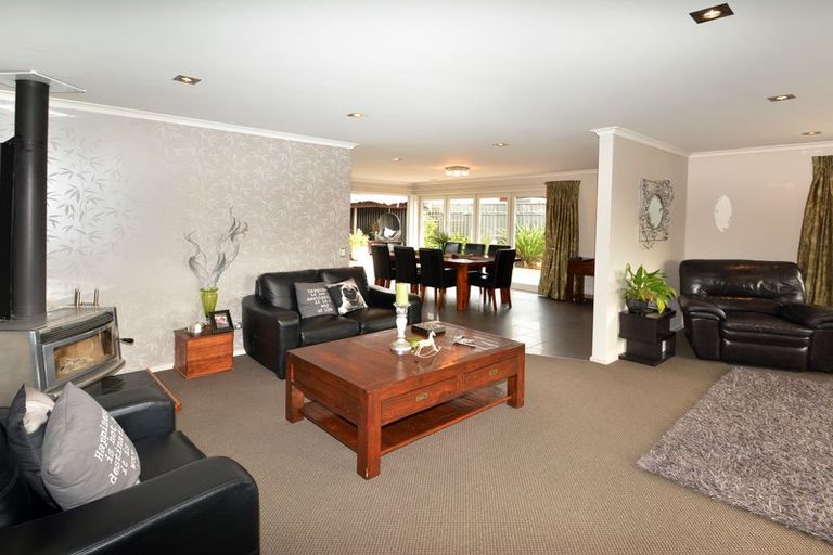 Photo of property in 18 Grandvista Drive, Green Island, Dunedin, 9018