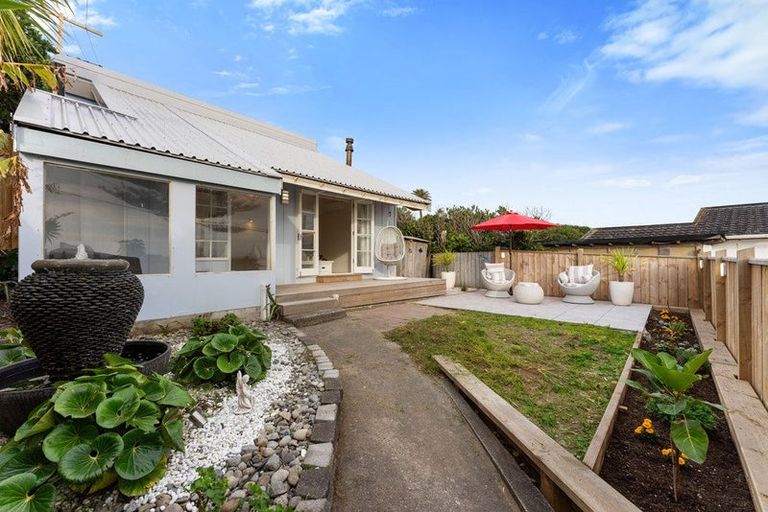 Photo of property in 3a The Esplanade, Raumati South, Paraparaumu, 5032