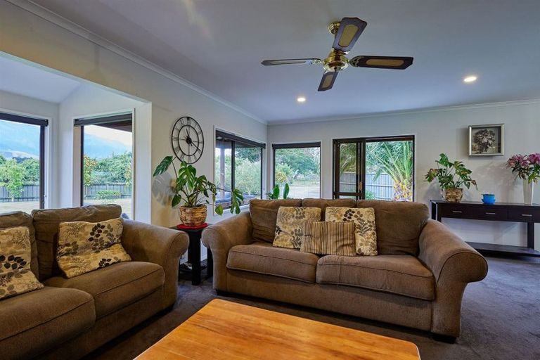 Photo of property in 61 Harnetts Road, Kaikoura Flat, Kaikoura, 7371