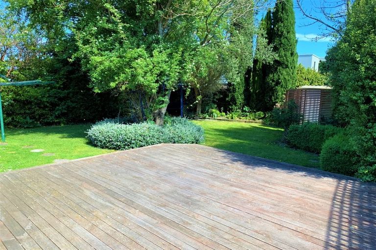 Photo of property in 405 Avonhead Road, Avonhead, Christchurch, 8042