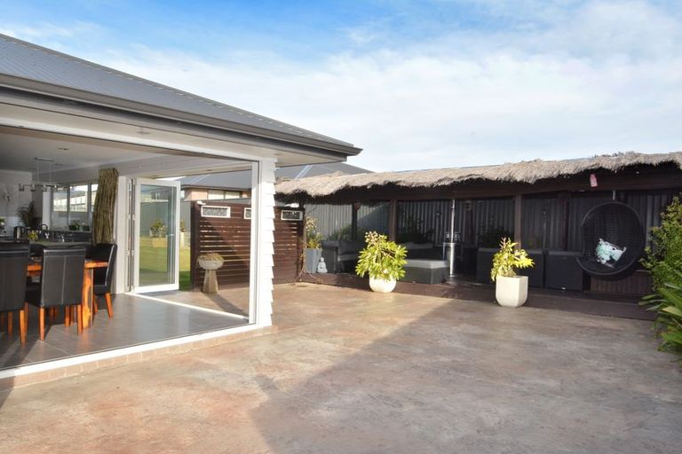 Photo of property in 18 Grandvista Drive, Green Island, Dunedin, 9018