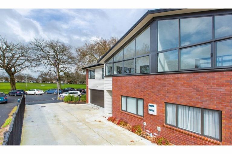 Photo of property in 1/15 Cook Street, Hamilton East, Hamilton, 3216