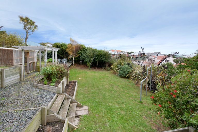 Photo of property in 22 Hunt Street, Andersons Bay, Dunedin, 9013