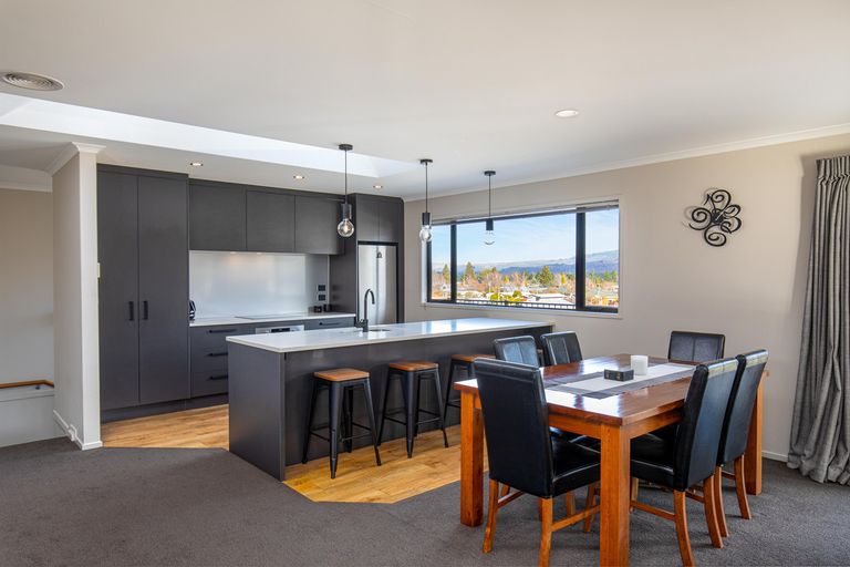 Photo of property in 44 Shields Street, Clyde, 9330