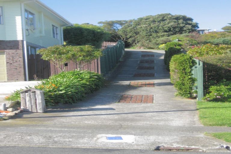 Photo of property in 9 De Castro Place, Titahi Bay, Porirua, 5022