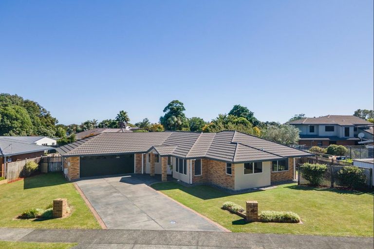 Photo of property in 4-6 Adam Lile Drive, Highlands Park, New Plymouth, 4312