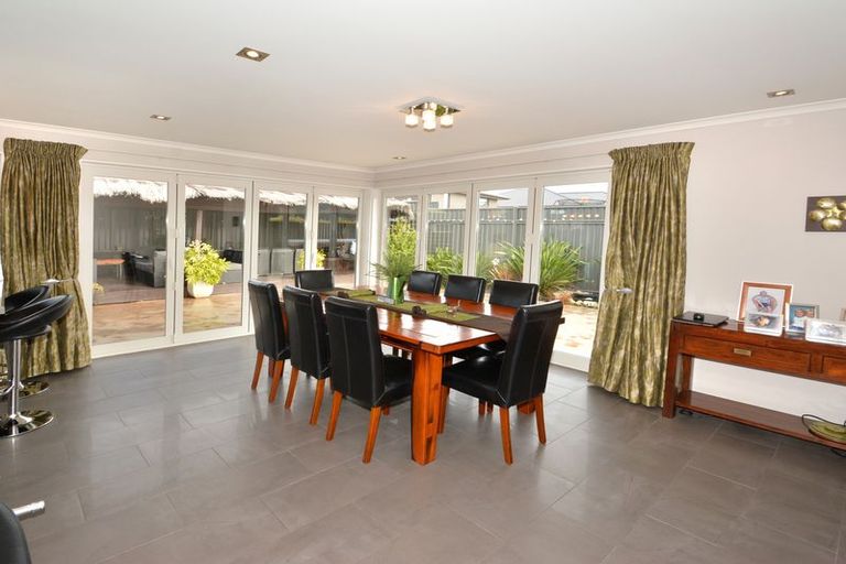 Photo of property in 18 Grandvista Drive, Green Island, Dunedin, 9018