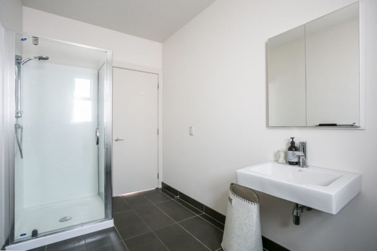 Photo of property in The Terraces, 5/9 Humber Street, Pandora, Napier, 4110