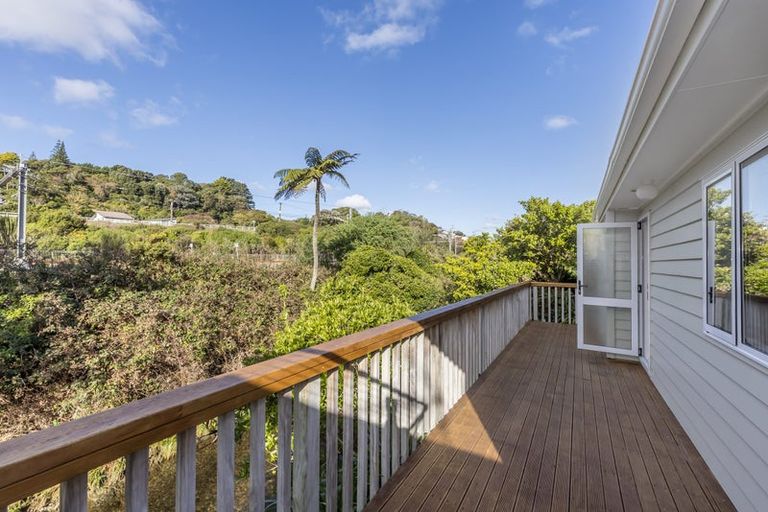 Photo of property in 4 Melville Street, Tawa, Wellington, 5028