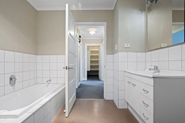 Photo of property in 46 King Street, Waiuku, 2123