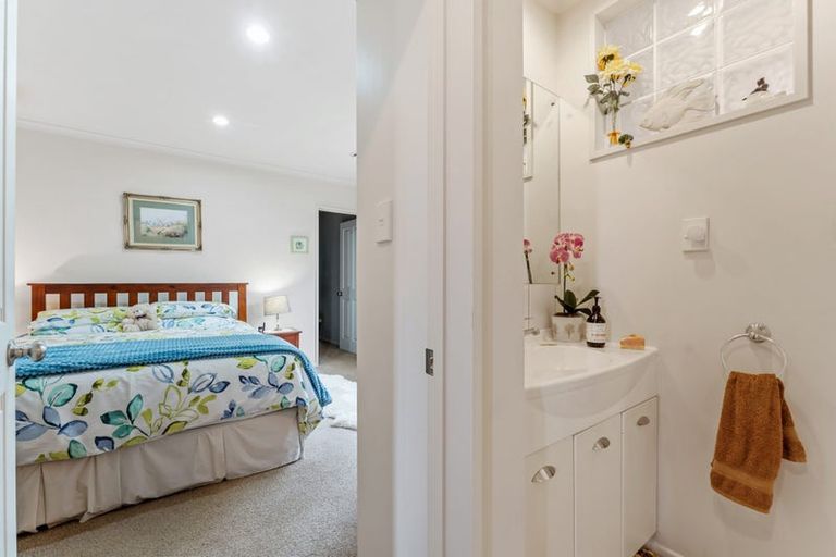 Photo of property in 3 Roseville Road, Gulf Harbour, Whangaparaoa, 0930