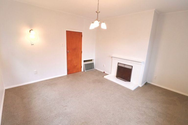 Photo of property in 10 Naenae Road, Naenae, Lower Hutt, 5011