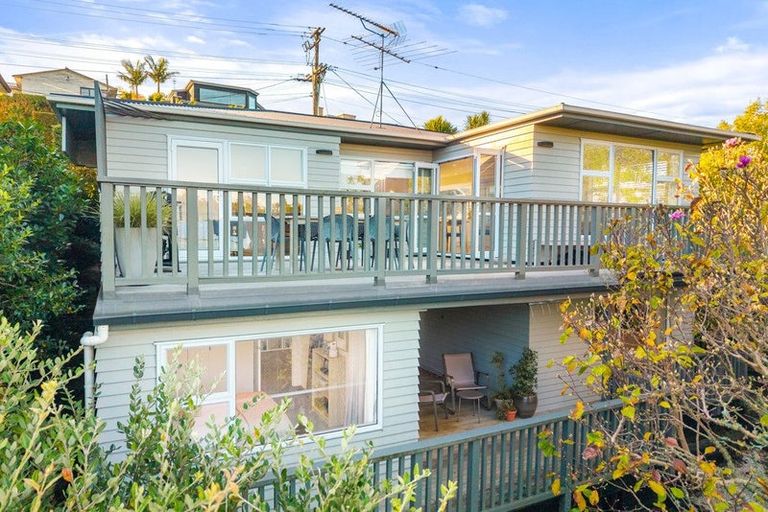 Photo of property in 40 Peter Terrace, Castor Bay, Auckland, 0620