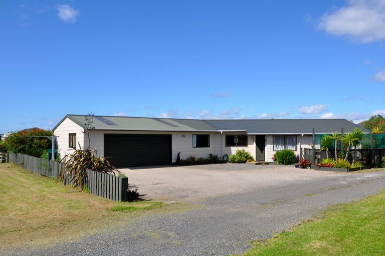 Photo of property in 14 Hanlen Avenue, Waihi Beach, 3611